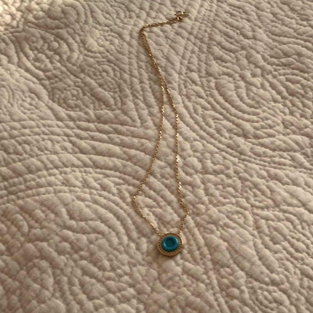 Elegant Gold and Blue Pendant Necklace